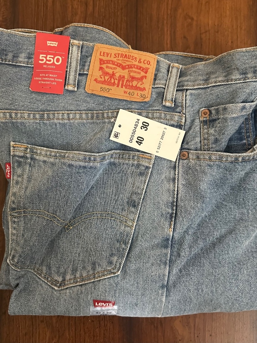 Mens Levi 550 Relaxed NWT 40x30